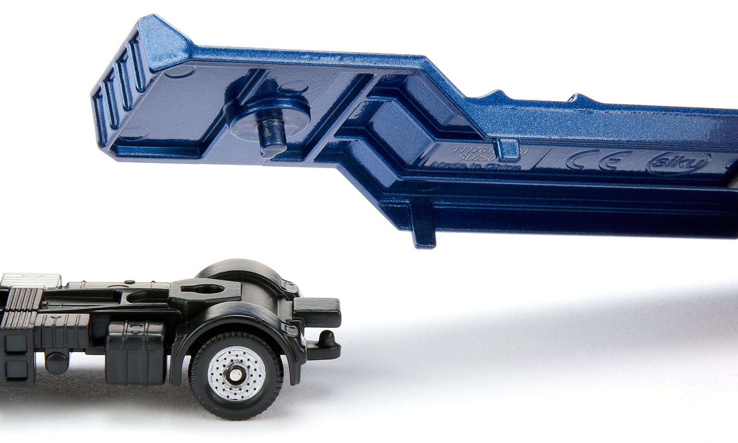 MAN Lkw mit Baggerlader