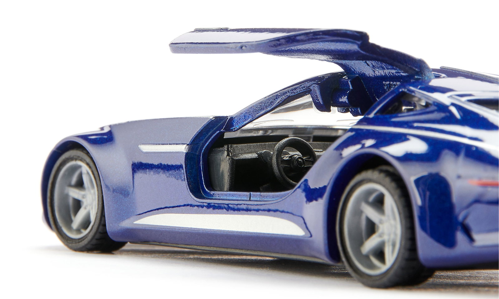 Vision Mercedes-Maybach 6 – blue, 1:50 | Siku model car online