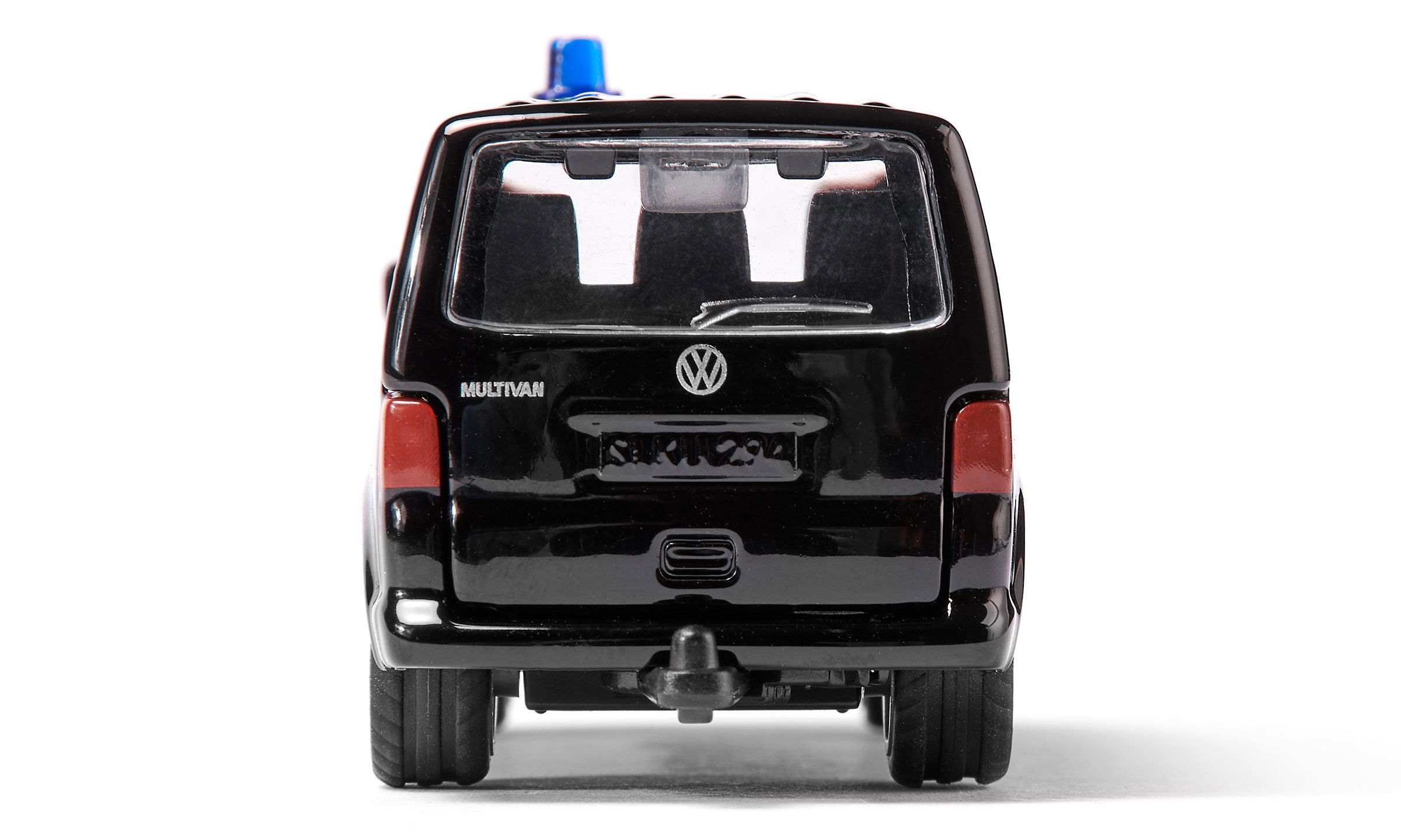 siku VW T5 Polizeiwagen als schwarzes Sondereinsatzkommando. Rückansicht vor weißem Hintergrund 
