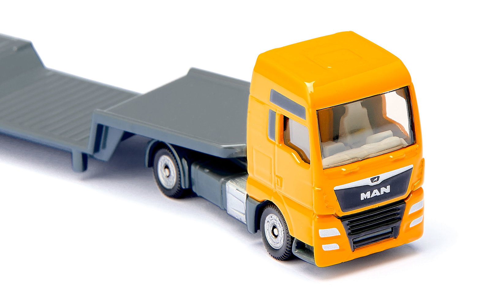MAN Low loader with excavator | 10161100003