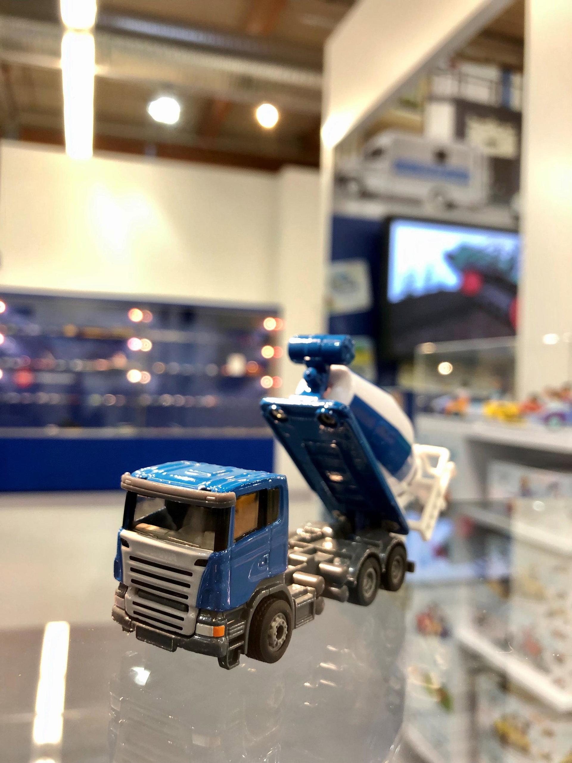 Busch Ford E-350 Van 1/87 – Édition Spielwarenmesse 2002 – Style Rétro – Neuf