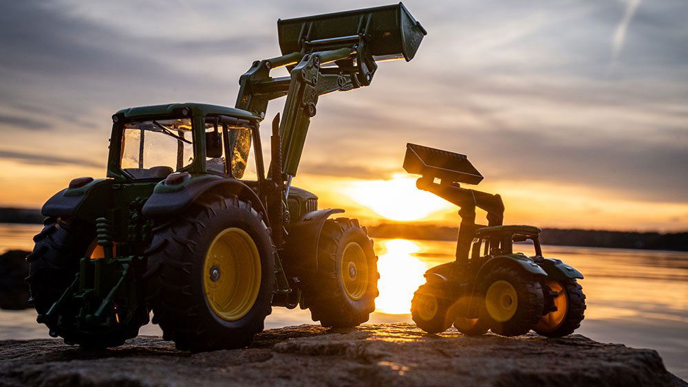 Themed world Tractors