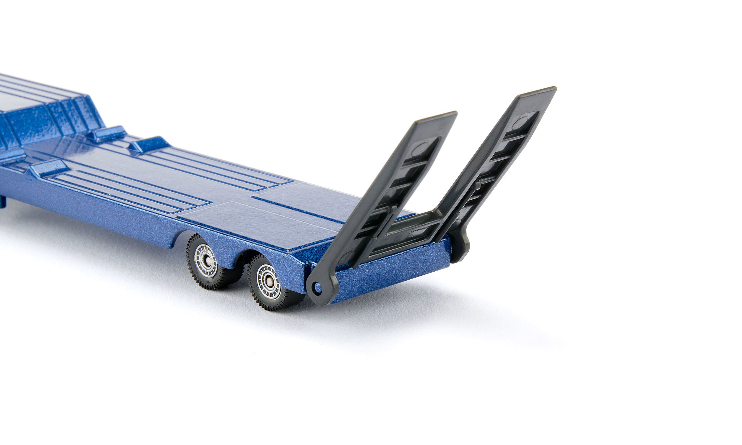 MAN Lkw mit Baggerlader