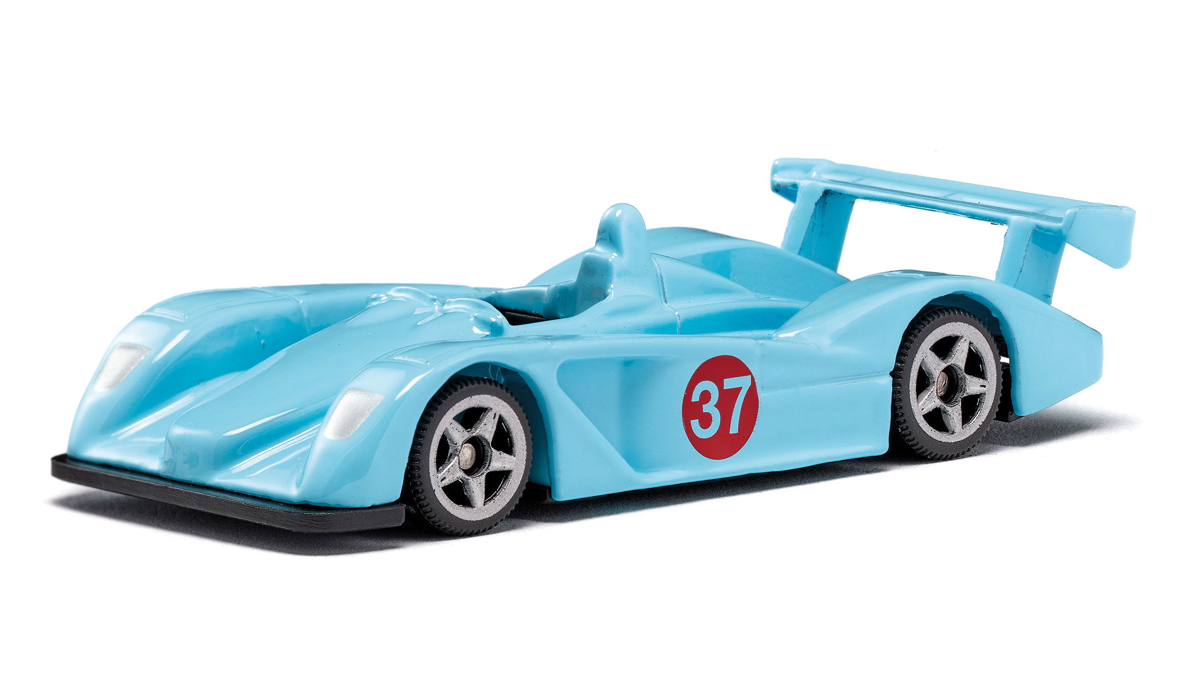 siku Racer in hellblau auf weißem Hintergrund