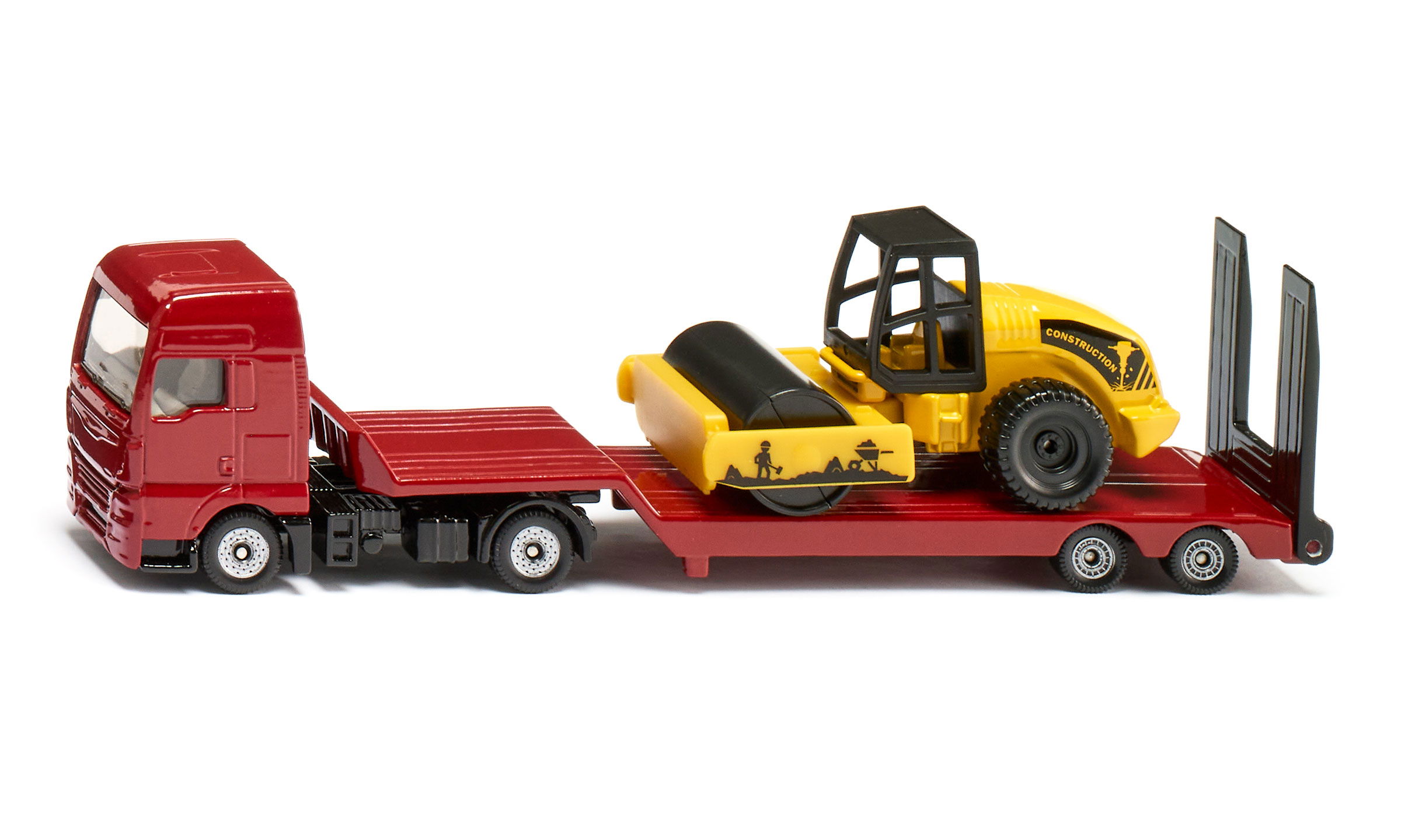 MAN Lkw mit Straßenwalze